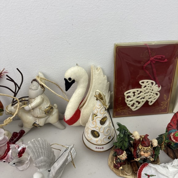 lot of 42 Christmas ornaments, preowned - Picture 4 of 13